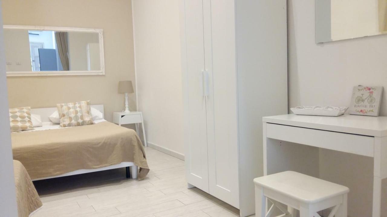 Appartamenti E Camere Silva Trapani Buitenkant foto